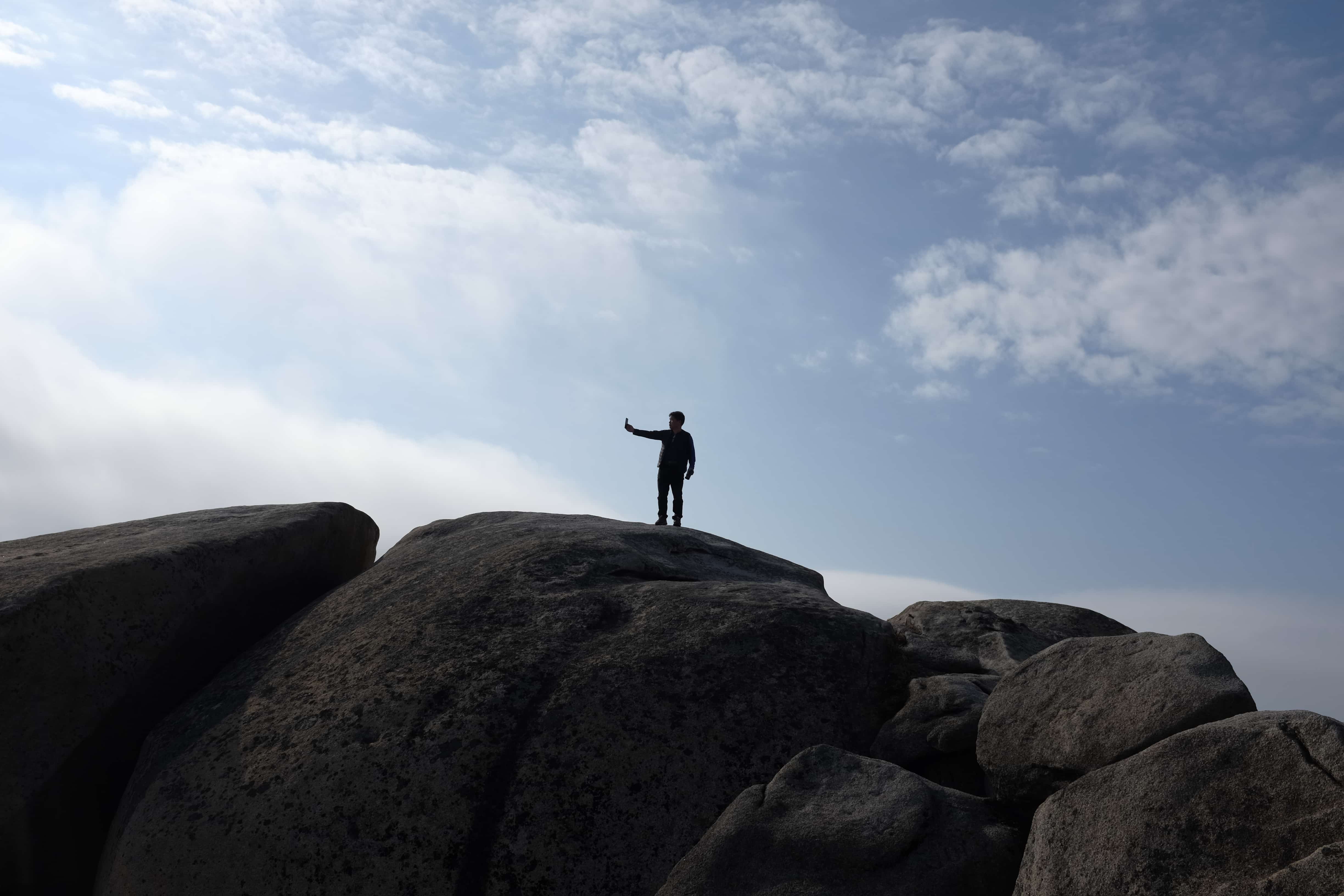 selfie-on-a-big-rock